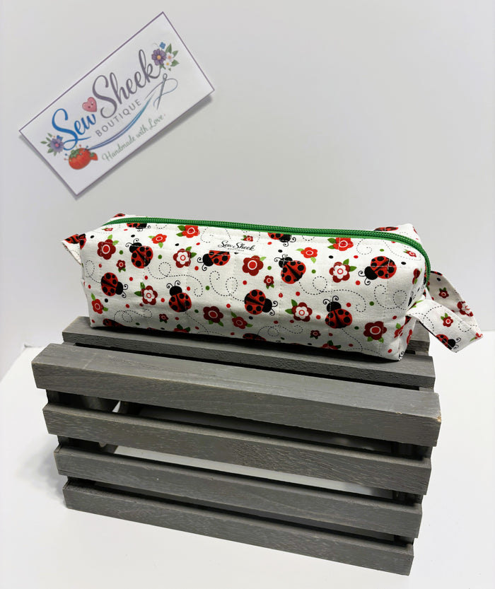 Jitter Bug - Medium Zip Case
