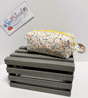 Rosebud - Medium Floral Zip Case