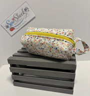 Rosebud - Medium Floral Zip Case
